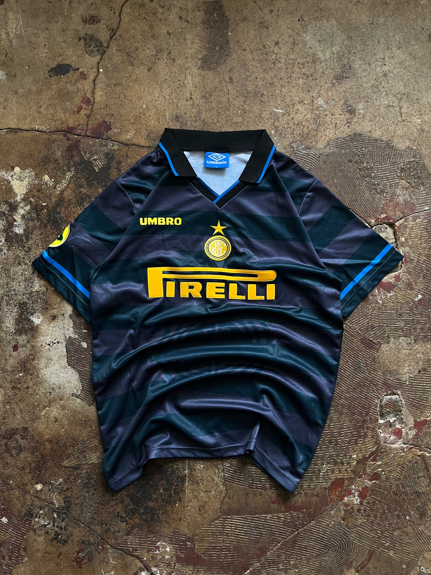 Inter Miland Umbro Pirelli Football Jersey trikot